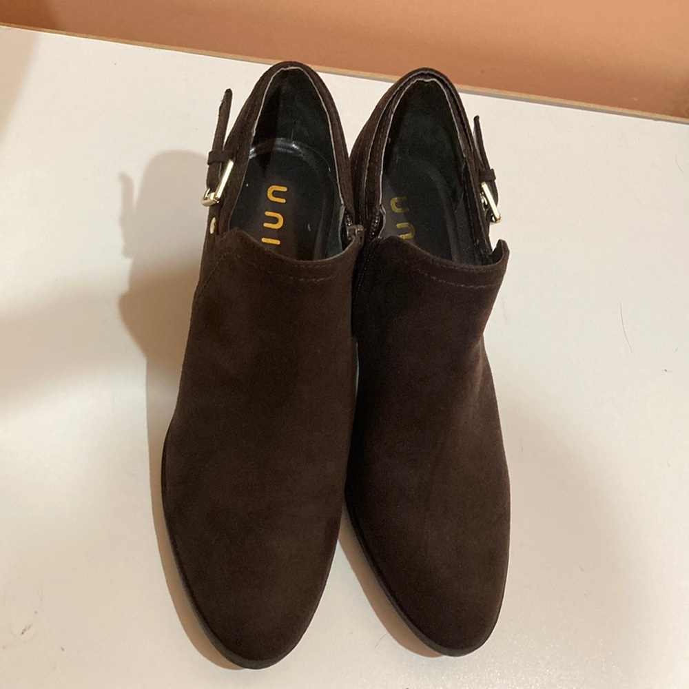 New Unisa brown suede boot shoes-never worn!